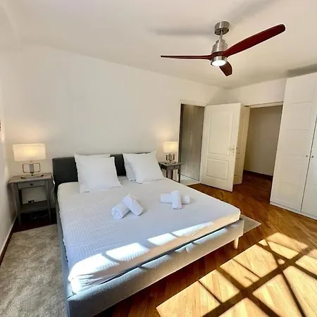 Апартаменты Downtown Modern Luxury - 3 Bedrooms 3 Baths *