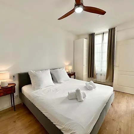 Downtown Modern Luxury - 3 Bedrooms 3 Baths *