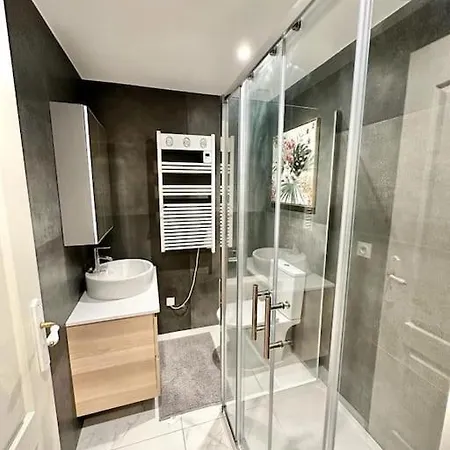 公寓 Downtown Modern Luxury - 3 Bedrooms 3 Baths 尼斯